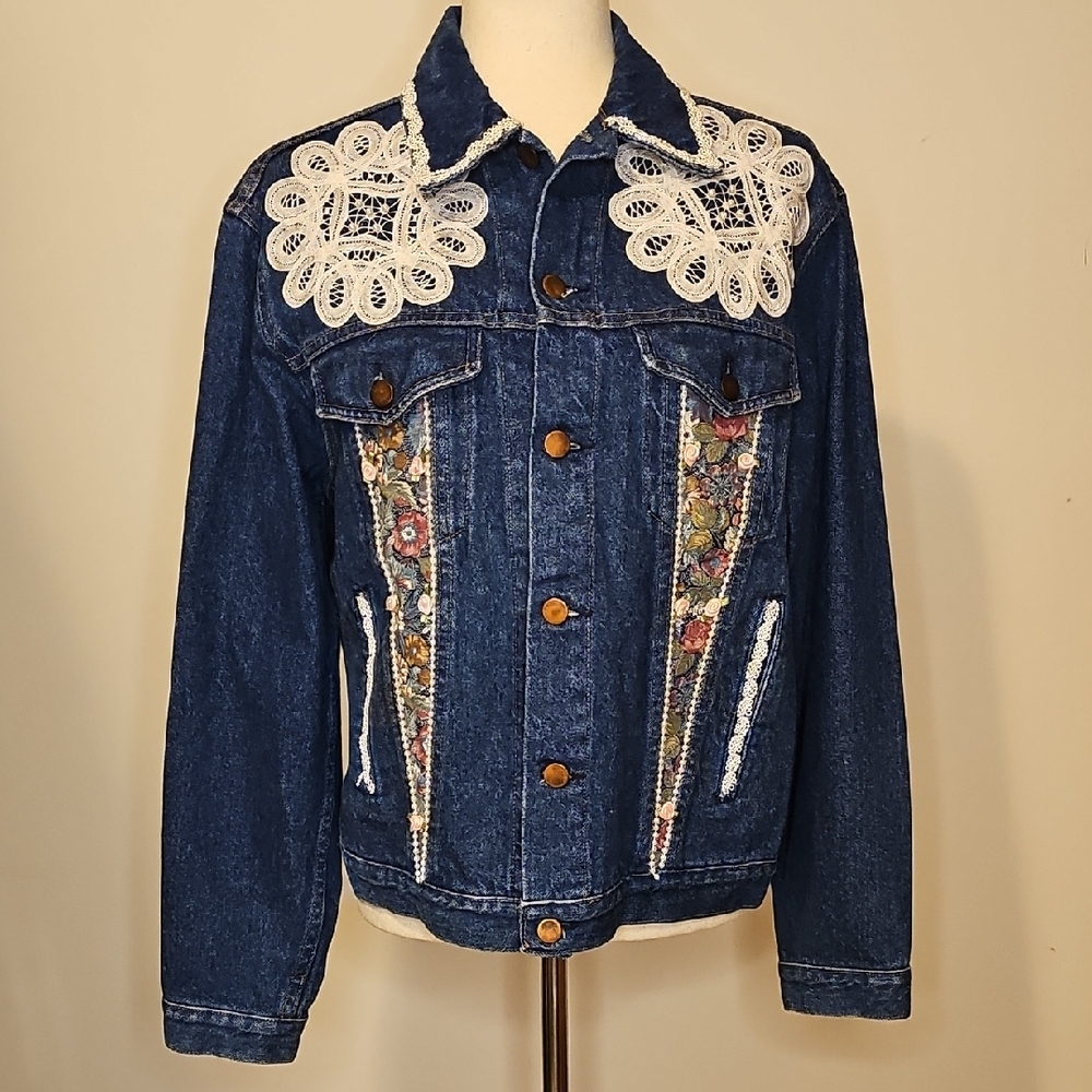 Vintage Bristol Blues Denim Jacket Size Medium Floral Lace Applique Boho Western